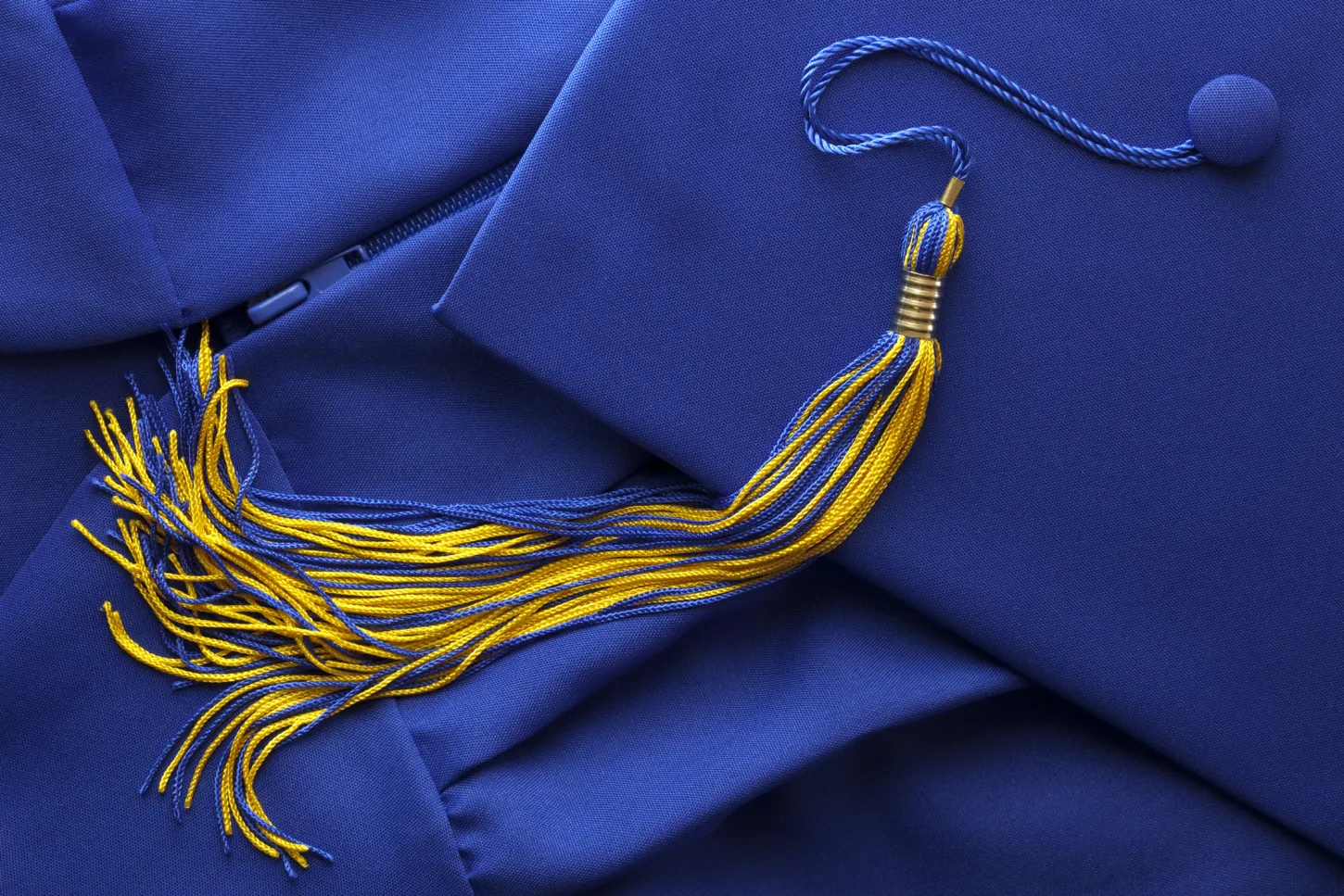 It’s that time of the year when the caps will be flying high with graduation ceremonies. UPM would like to celebrate these achievements.